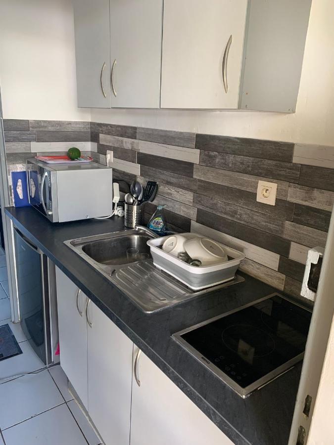 Petit Prix Et Grand Confort A Saint Gilles Les Bains 외부 사진